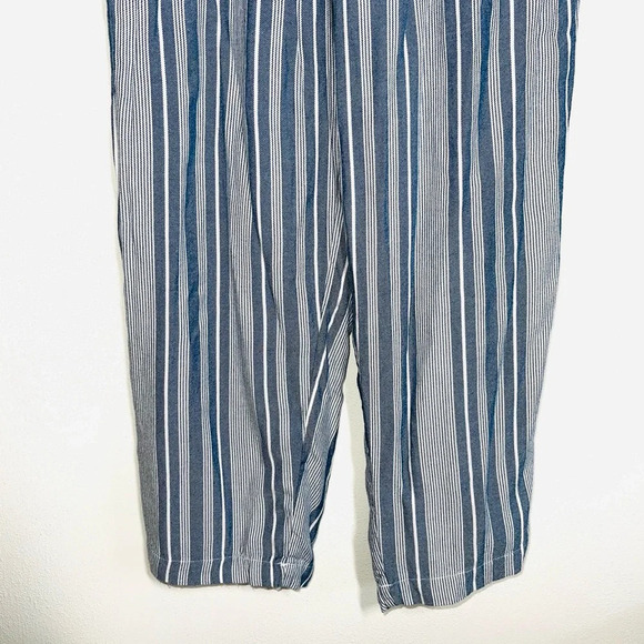American Eagle Blue & White Striped High Rise Casual Crop Pants Medium Women’s - Picture 5 of 12
